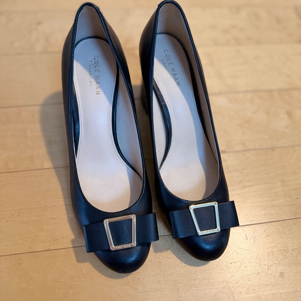 🖤 Cole Haan Tali Bow Pumps – Size 7.5B 🖤 - Picture 5 of 5